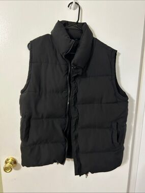 Men's Black Quilted Puffer Vest - Lightweight Layering